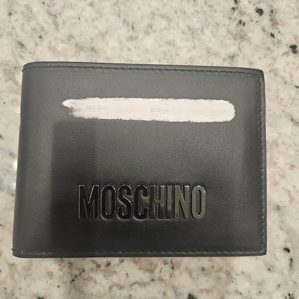 Moschino Milano Brand New Men's Black Leather Wallet Made in Italy $500